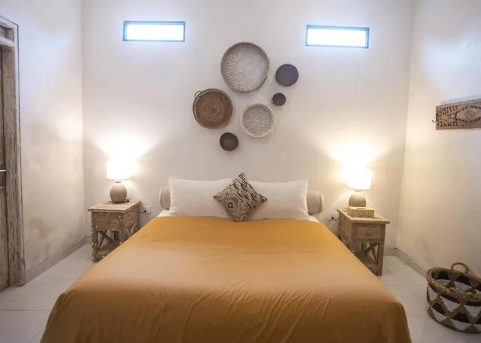 Gypsy Moon Bali Hostel *